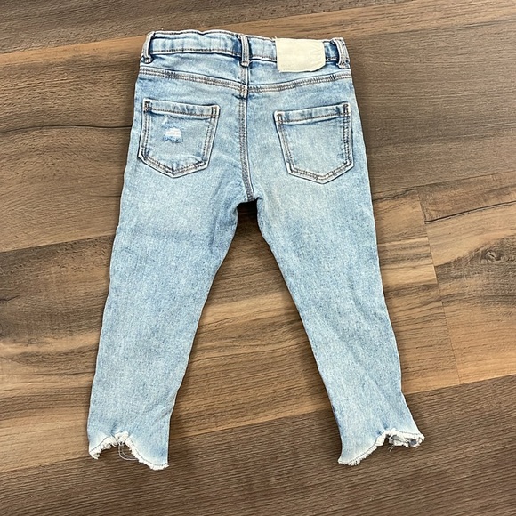 Zara distressed jeans - Picture 3 of 4
